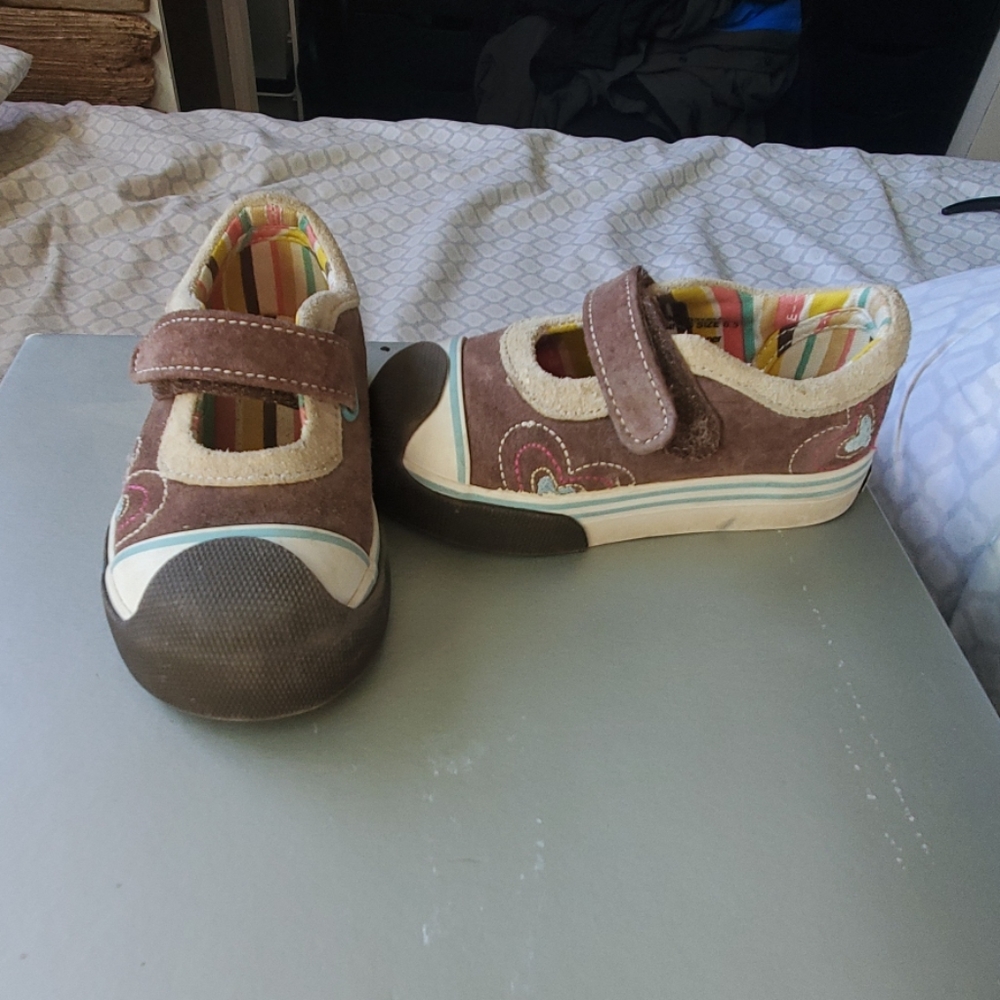 Morgan & Milo toddler girls shoes Sz. 6.5